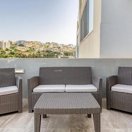 Апартаменты Beautiful, Spacious With Bbq & Private Terrace By 360 Estates Сент Джулианс