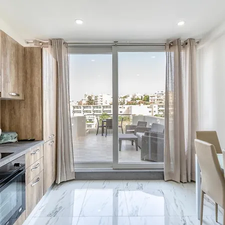 Beautiful, Spacious With Bbq & Private Terrace By 360 Estates Διαμέρισμα