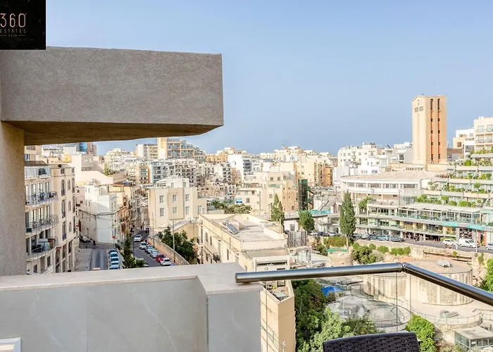 Beautiful, Spacious With Bbq & Private Terrace By 360 Estates Appartement San Ġiljan